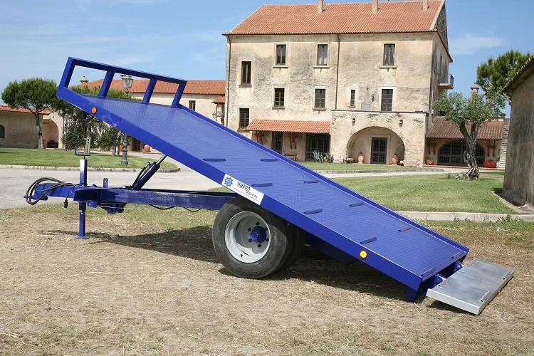 RIMORCHI PORTACINGOLI MONOASSE RIBALTABILI POSTERIORI A DOPPIO USO 750x500